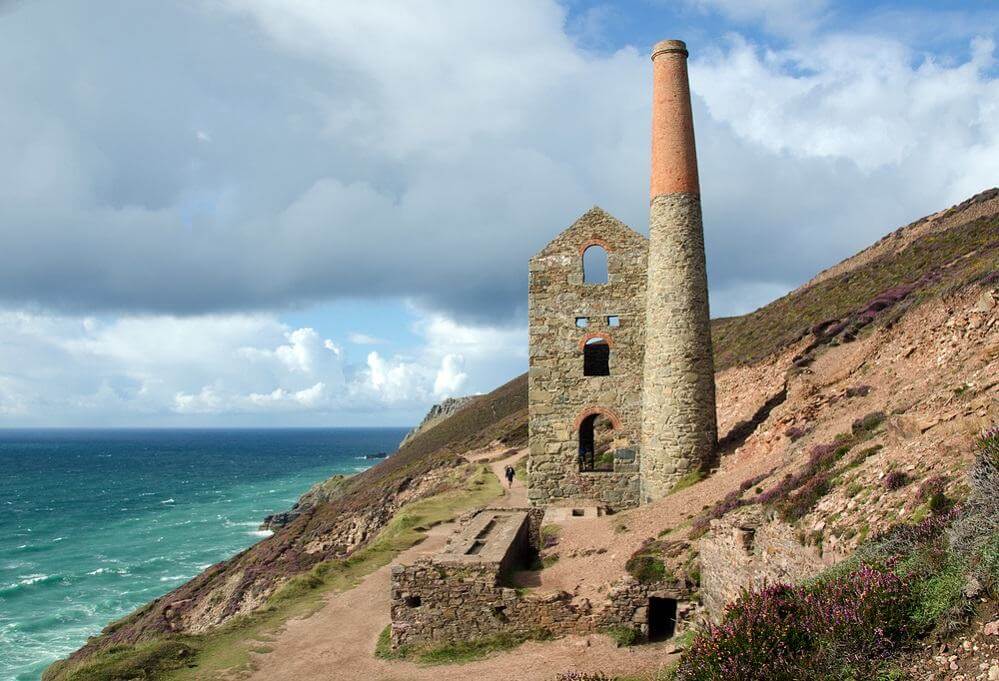 St-Agnes-and-Porthtowan-in-North-Cornwall.jpg